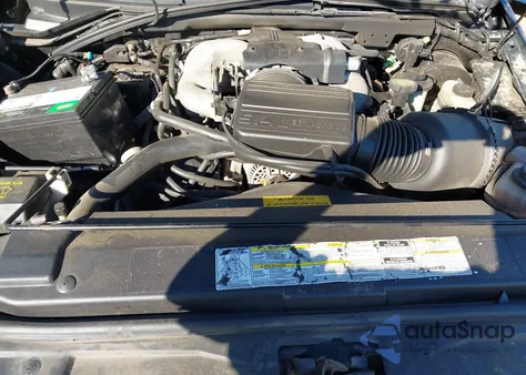 2000 Lincoln Navigator z USA, uszkodzony, nr VIN 5LMPU28A4YLJ03601